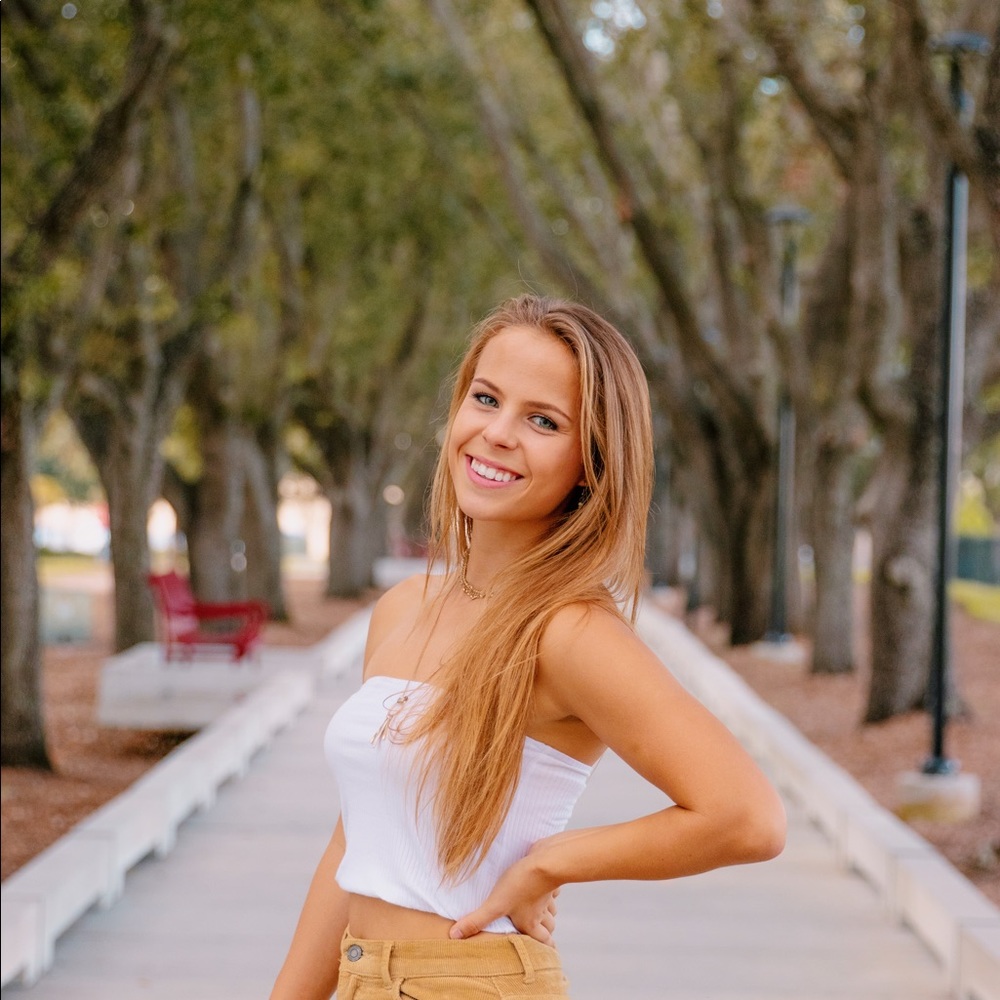 Meet your Posher, Ansley